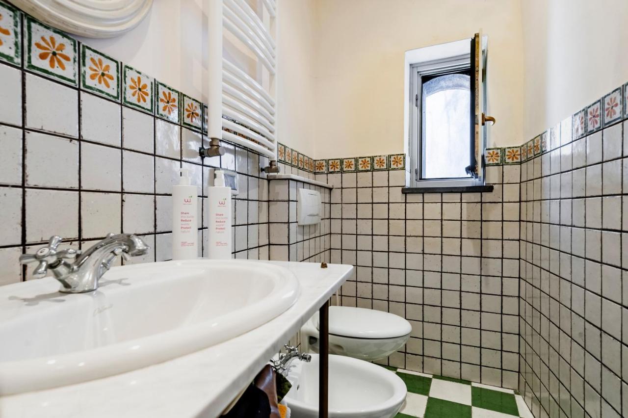 Gli Iris Apartments By Wonderful Italy ลิงกัวกลอสซา ภายนอก รูปภาพ