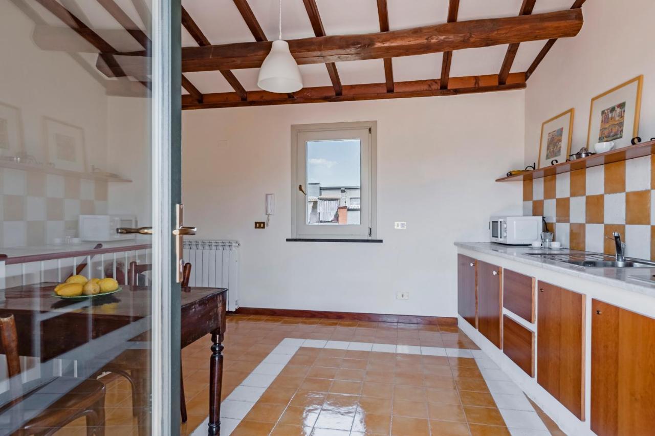 Gli Iris Apartments By Wonderful Italy ลิงกัวกลอสซา ภายนอก รูปภาพ