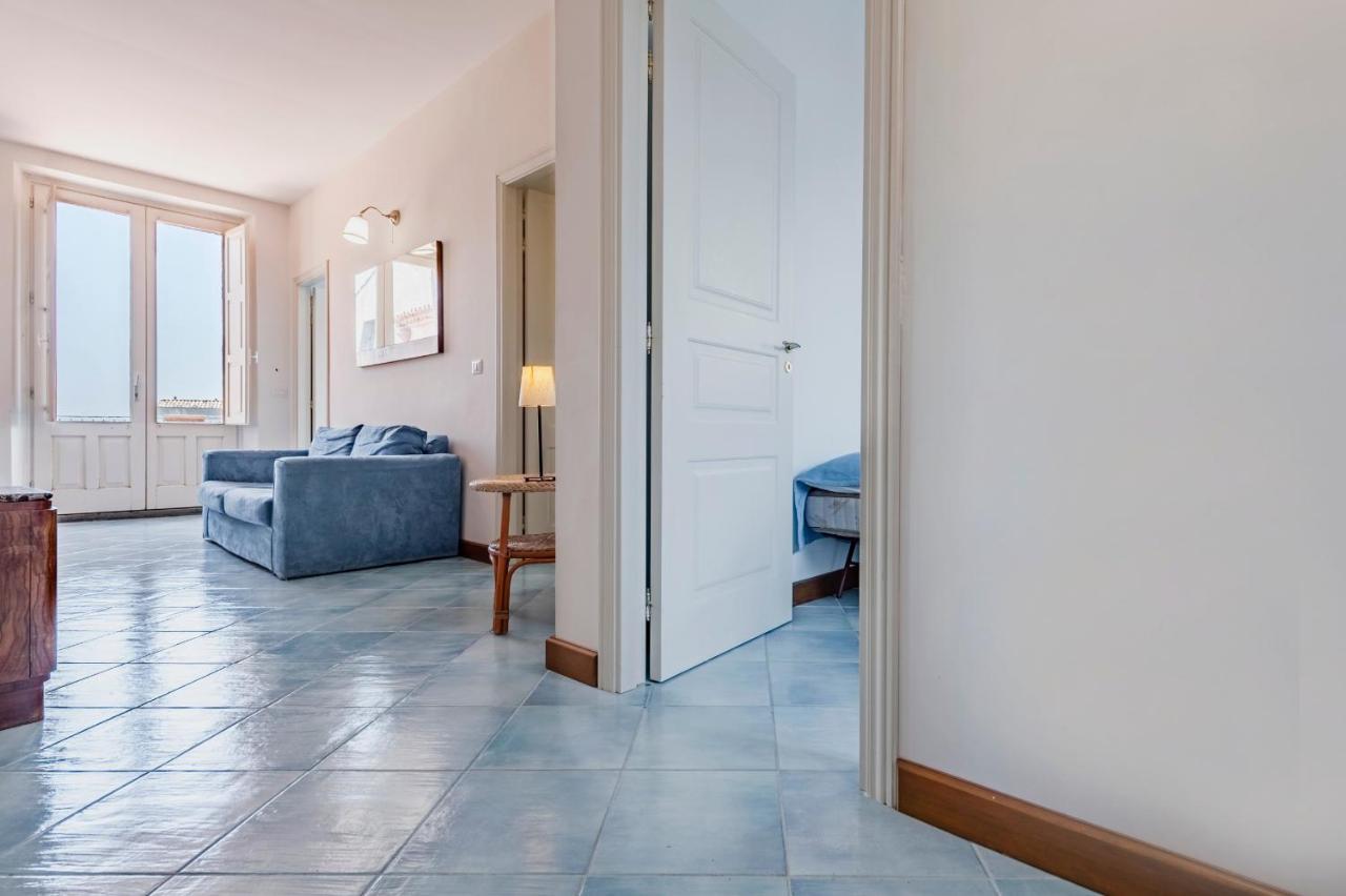 Gli Iris Apartments By Wonderful Italy ลิงกัวกลอสซา ภายนอก รูปภาพ